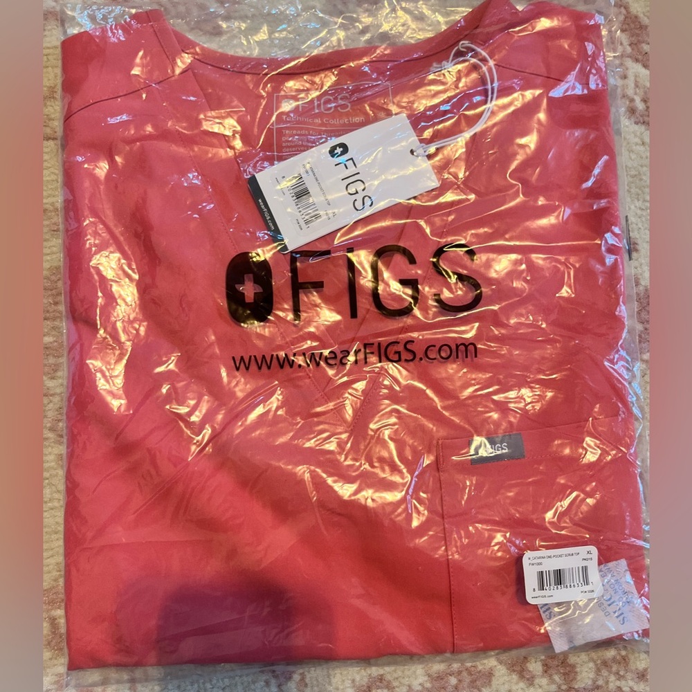 NWT Figs Scrub Top